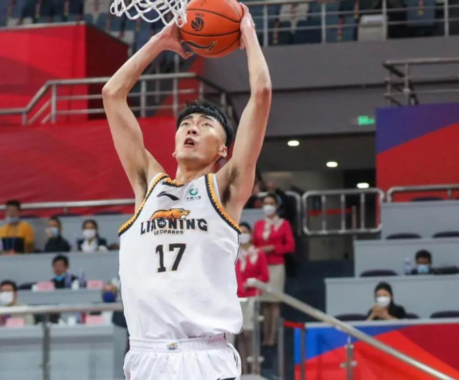 笔交易签下, 部分现金 笔交易签下, 部分现金