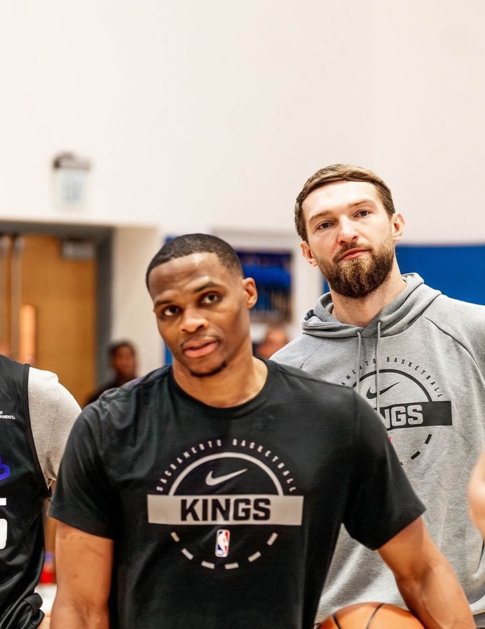 付其任何费, inews, 常规赛的预